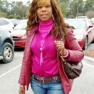 Meet your Posher, Deborah